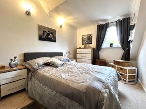 Bedroom- click for photo gallery